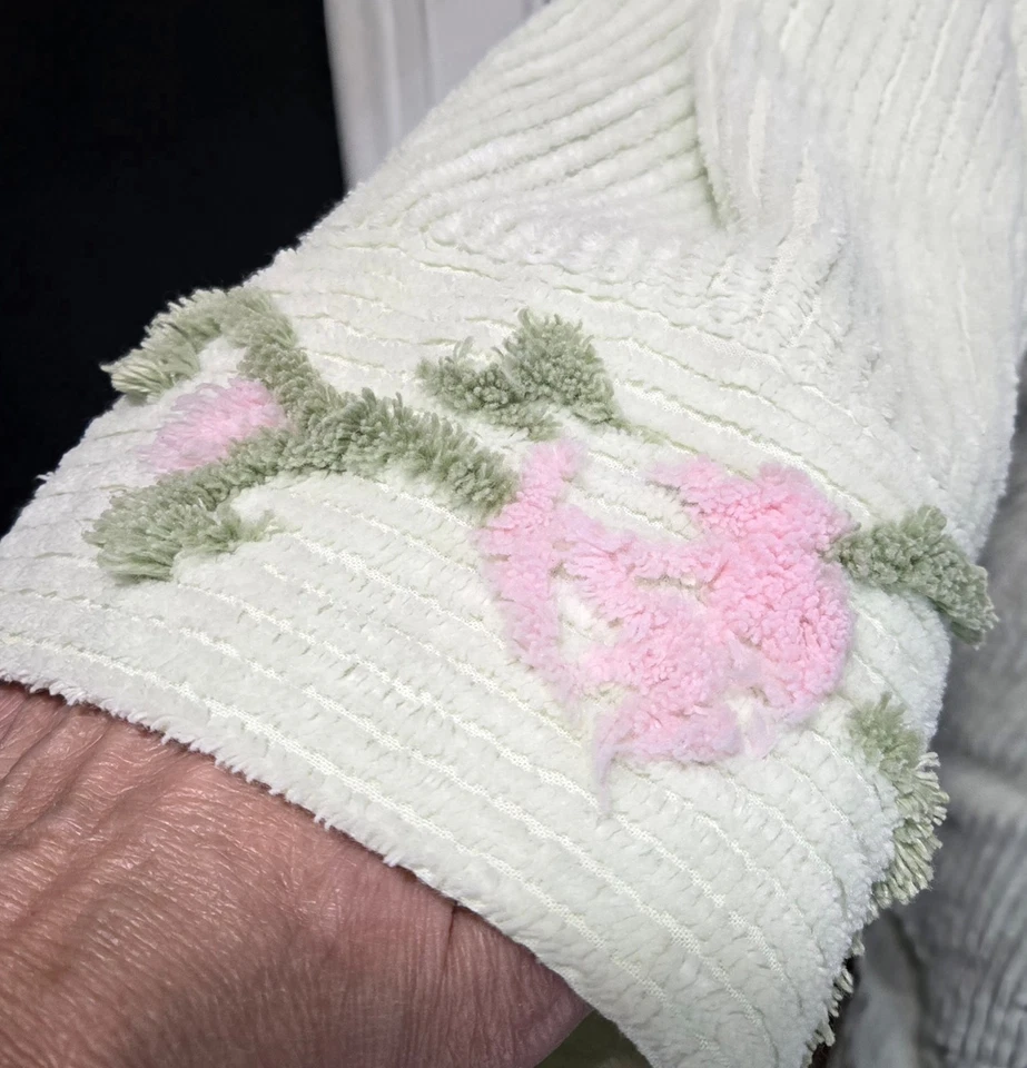 Mint Green Chenille XL Bathrobe W/ Pink Roses Stan Herman - Image 2 of 4