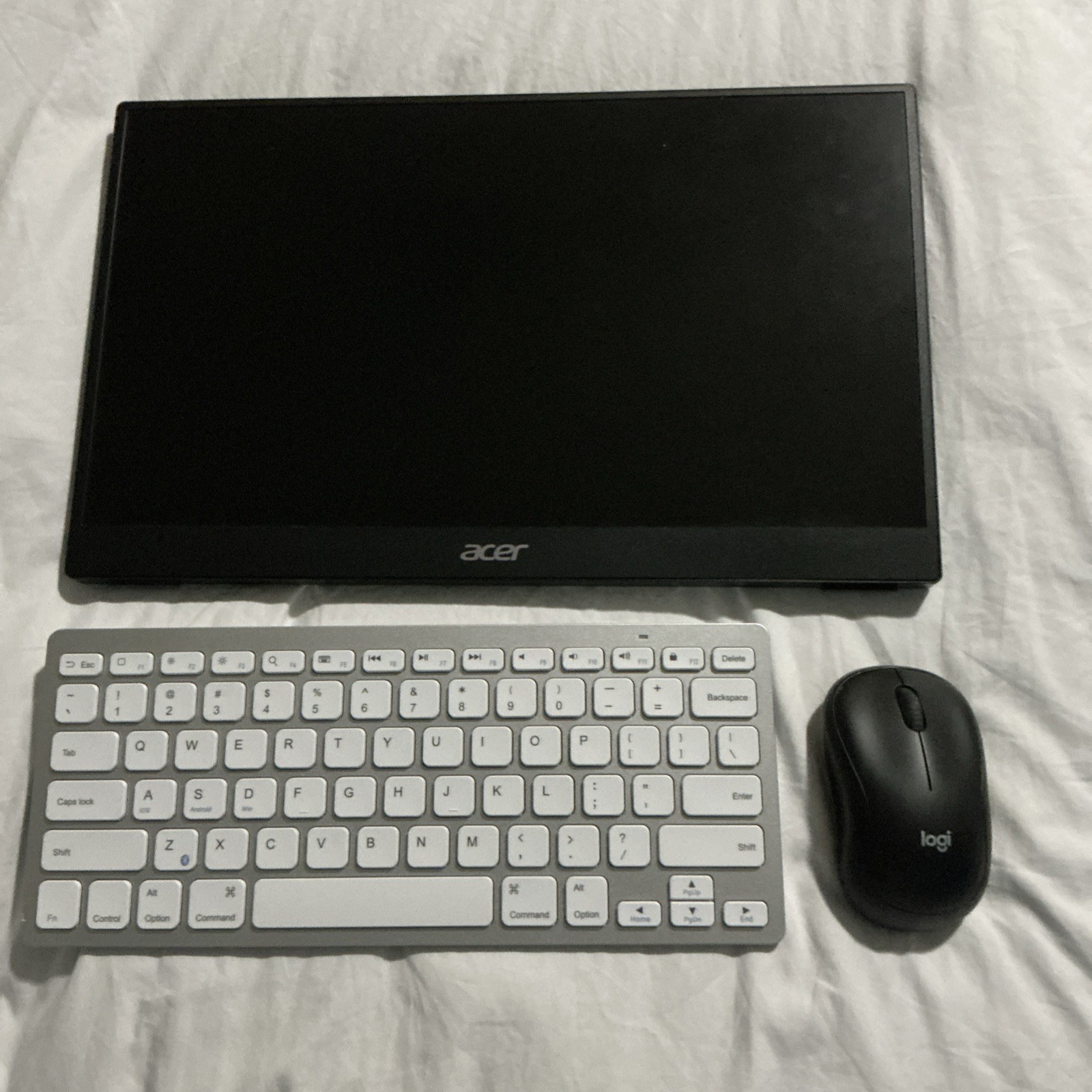 Acer PM1 Series Portable Monitor PM161Q Bundle with Anker Ke