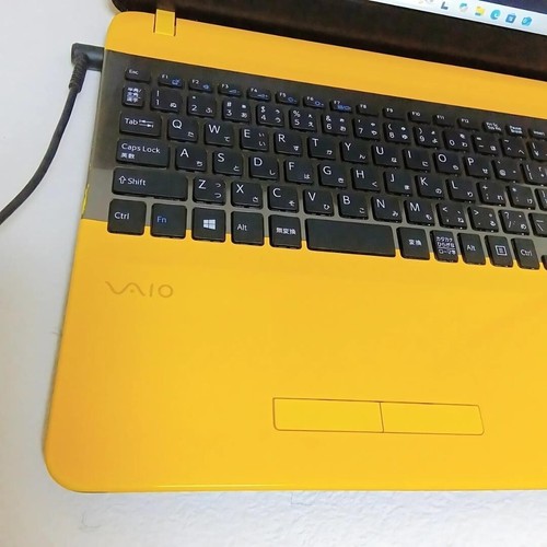 SONY VAIO C15 VJC151C11N Celeron SSD 480GB RAM 8GB 15.6 inches Yellow - Afbeelding 3 van 11