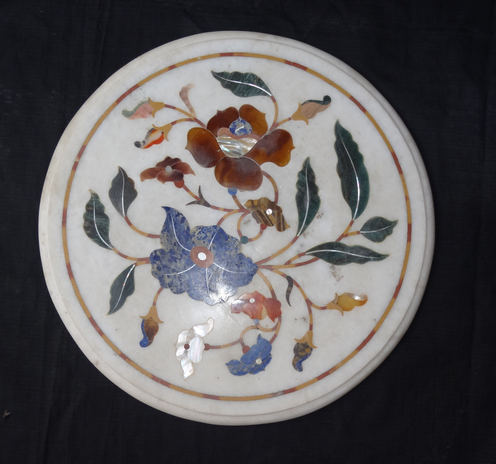 18-Inch Marble Coffee Table with Semi-Precious Stone Inlay Handicraft Decor