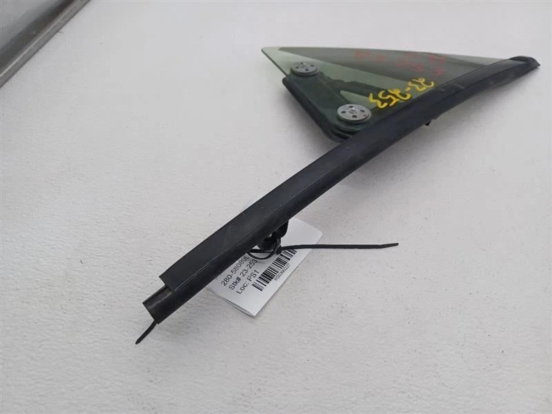 13 14 15 16 17 18 19 20 SCION FR-S CRISTAL DE VENTILACIÓN FRONTAL IZQUIERDO OEM 61011CA210 Foto 3 de 4