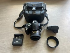 Nikon D3000 avec Objectif AF-S Nikkor 35mm et Flash SB-400