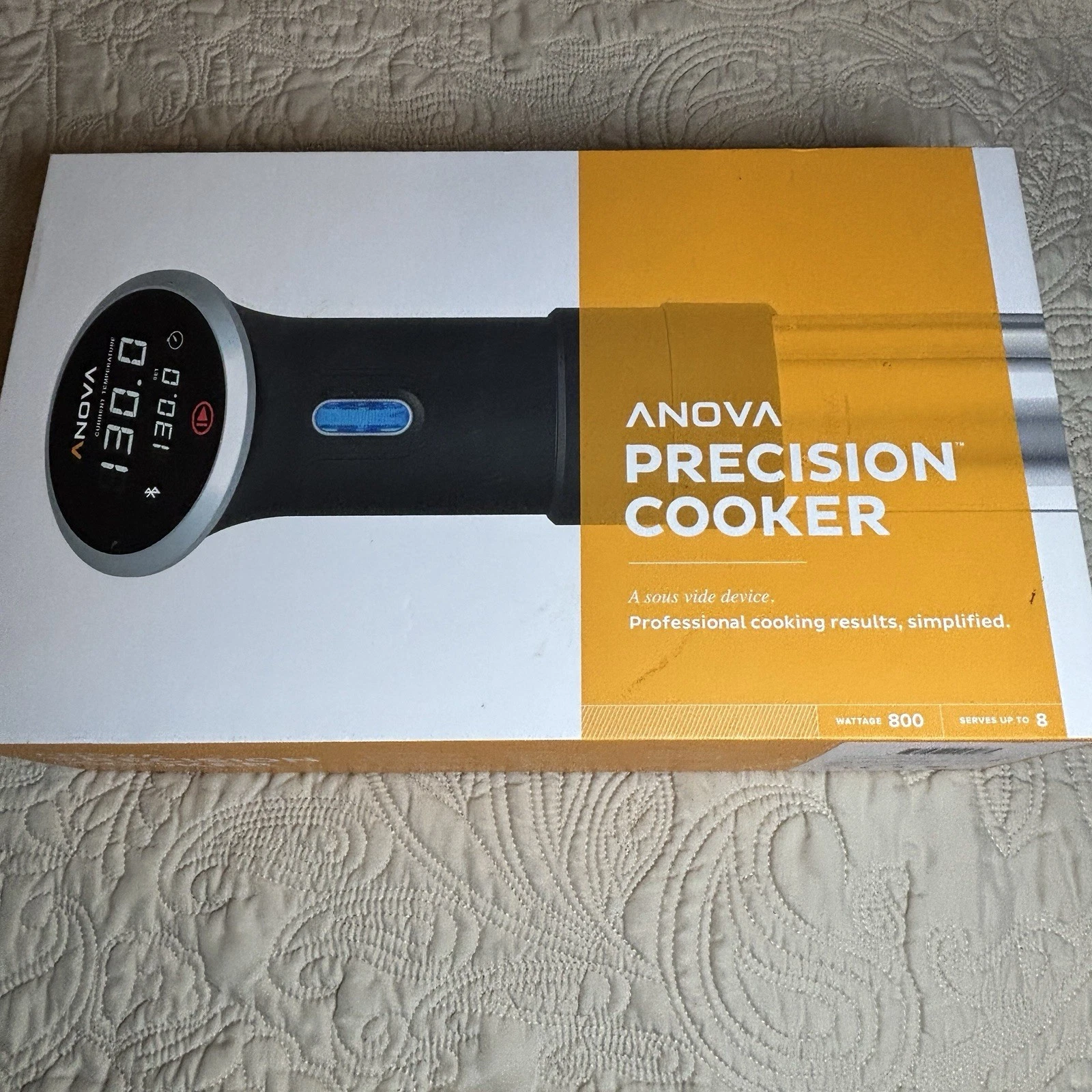 ANOVA Sous Vide Precision Cooker w/ Bluetooth 800W 120V-US Makes Cooking Simple
Opens in a new windo