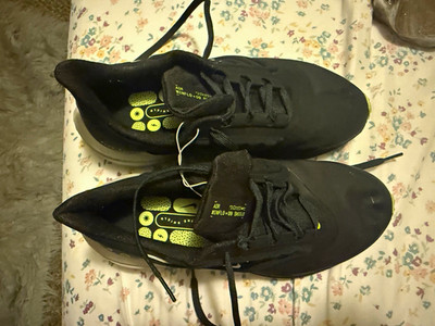 Nike Air Winflo 9 Shield Low Top Lace-Up Sneakers Black/White Volt DM1104-001