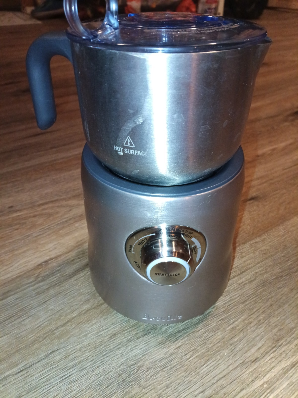 Breville Milk Cafe Electric Frother BMF600XL Silver Hot Cold
