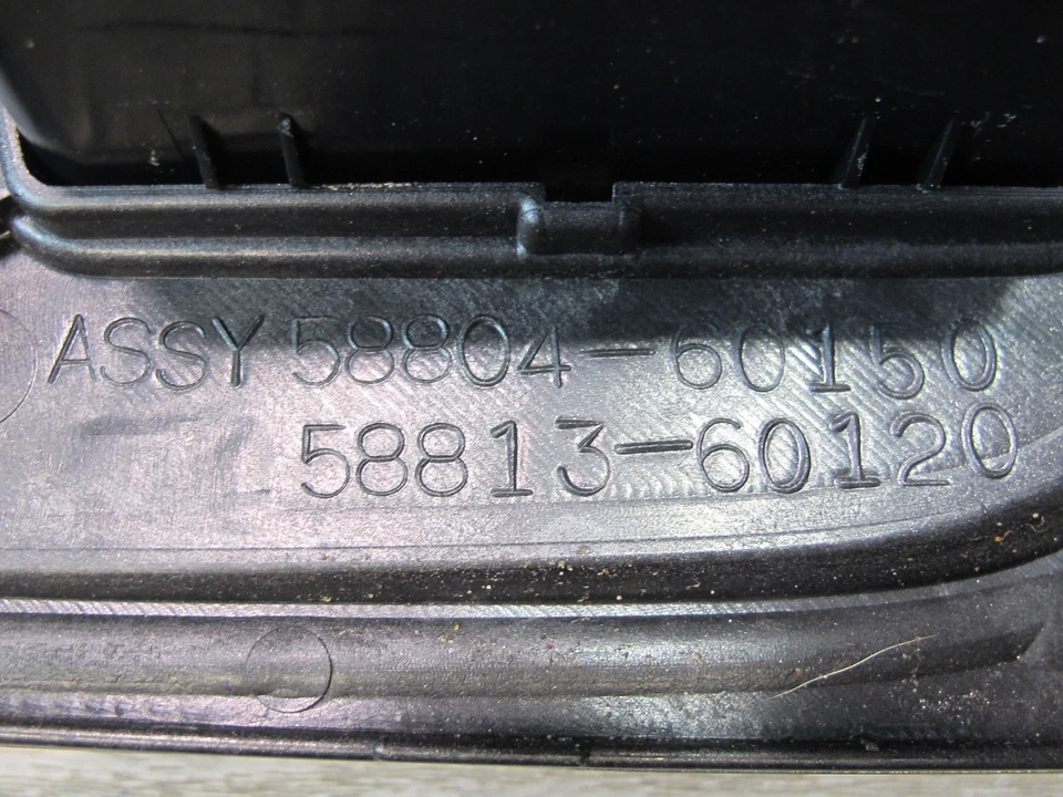 2003-2007 LEXUS UZJ100L LX470 CENTER CONSOLE SHIFTER WOOD TRIM COVER  PANEL - Image 4 of 4