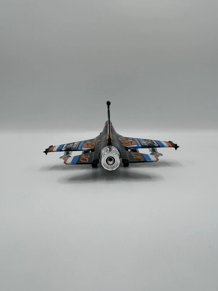 General Dynamics F-16 Fighting Falcon, a multirole fighter aircraft U.S. Airforc - Image 4 of 4