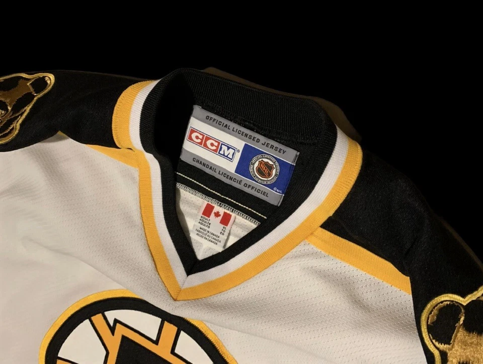 Camiseta deportiva blanca vintage CCM Joe Thornton #19 Boston Bruins XL Pooh Bear para hombre Foto 3 de 4