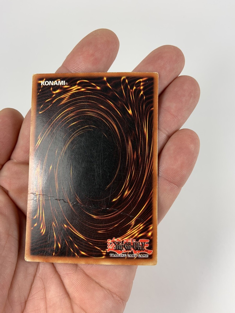 Yugioh Blue-Eyes White Dragon SDK-001 Ultra Rare Unlimited WAVY