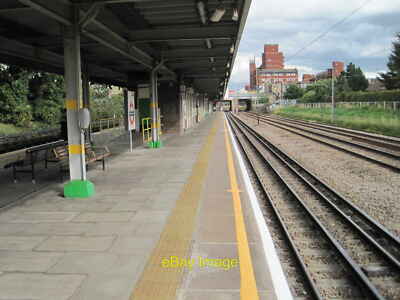 Photo 6x4 Dagenham Heathway Underground Station Greater London Opened In C15 Ebay Photo 6x4 Dagenham Heathway Underground Station Greater London Opened In C15 Ebay