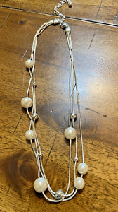 VINTAGE 3 STRAND FAUX PEARL & SILVER TONE 15" W/ 2 3/4" EXTENDER NECKLACE