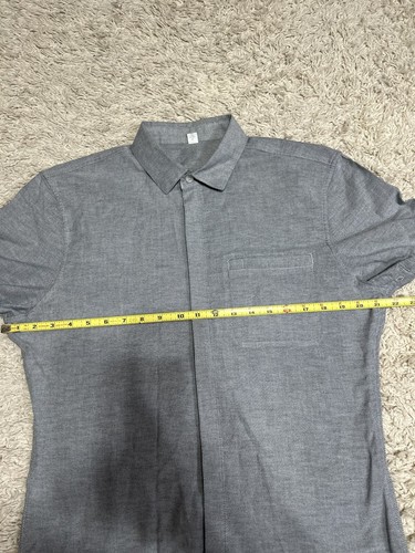 Lululemon On Time Manica Corta Bottoni Uomo Taglia M DarkAsh/Cavo (Grigio) 98€ - Foto 7 di 9