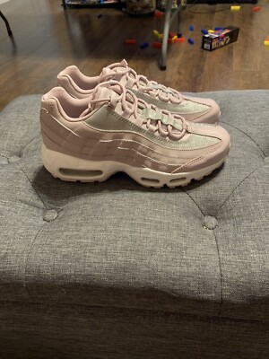 Nike Air Max 95 SE “Particle Rose” Women Size AT0068-600