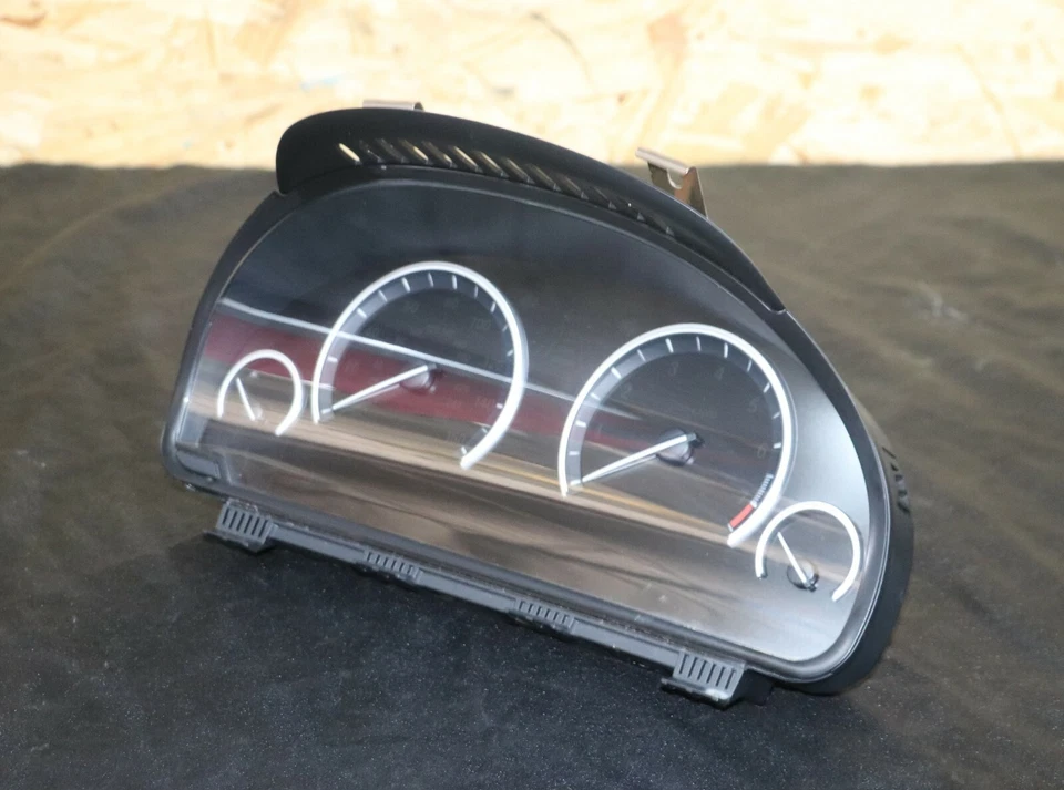 Cuadro de instrumentos velocímetro calibre millas Speedo OEM BMW F01 F02 F06 F10 F13 # Foto 2 de 4