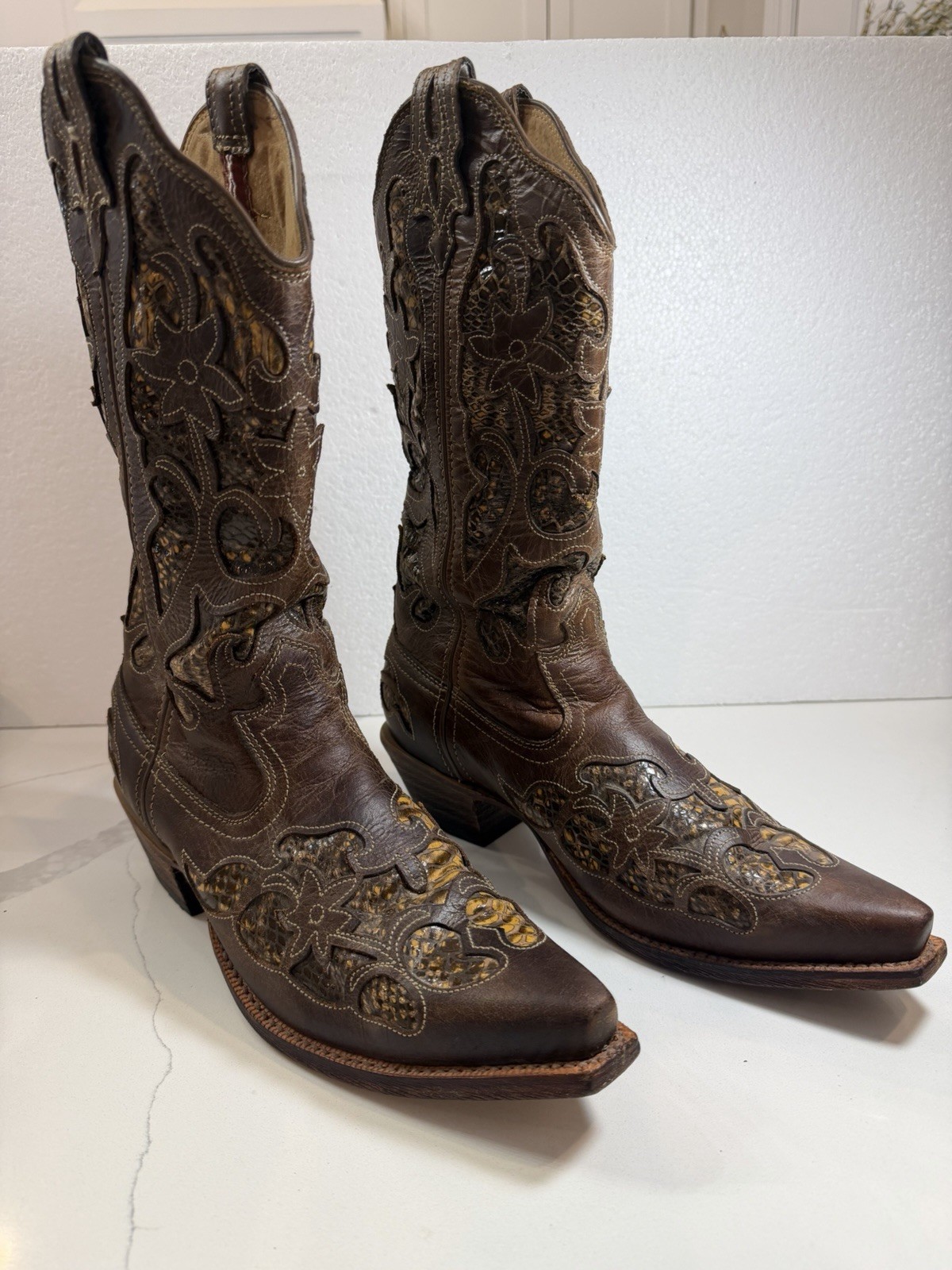 TWISTED X Steppin Out Brown Python Inlay Cowboy C… - image 1