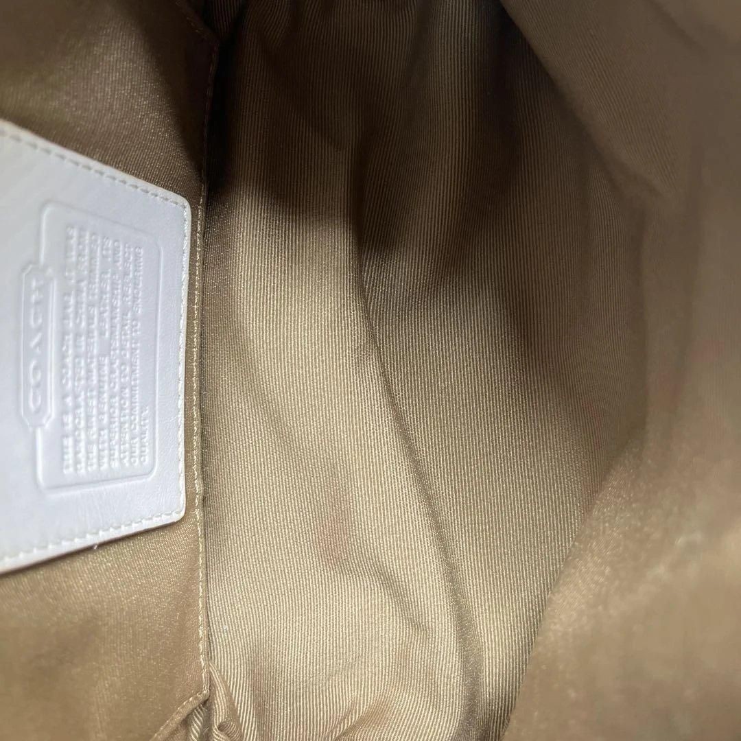 Good condition COACH patchwork mini bag vanity po… - image 11