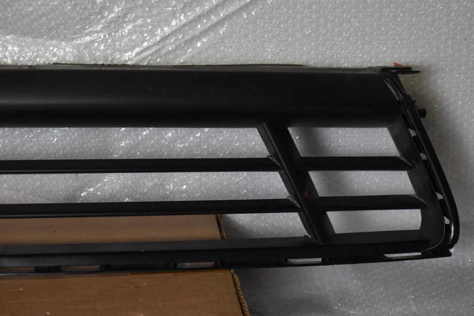 REJILLA INFERIOR PORSCHE PANAMERA TURBO 2011-2013 OEM 970505982 Foto 4 de 4