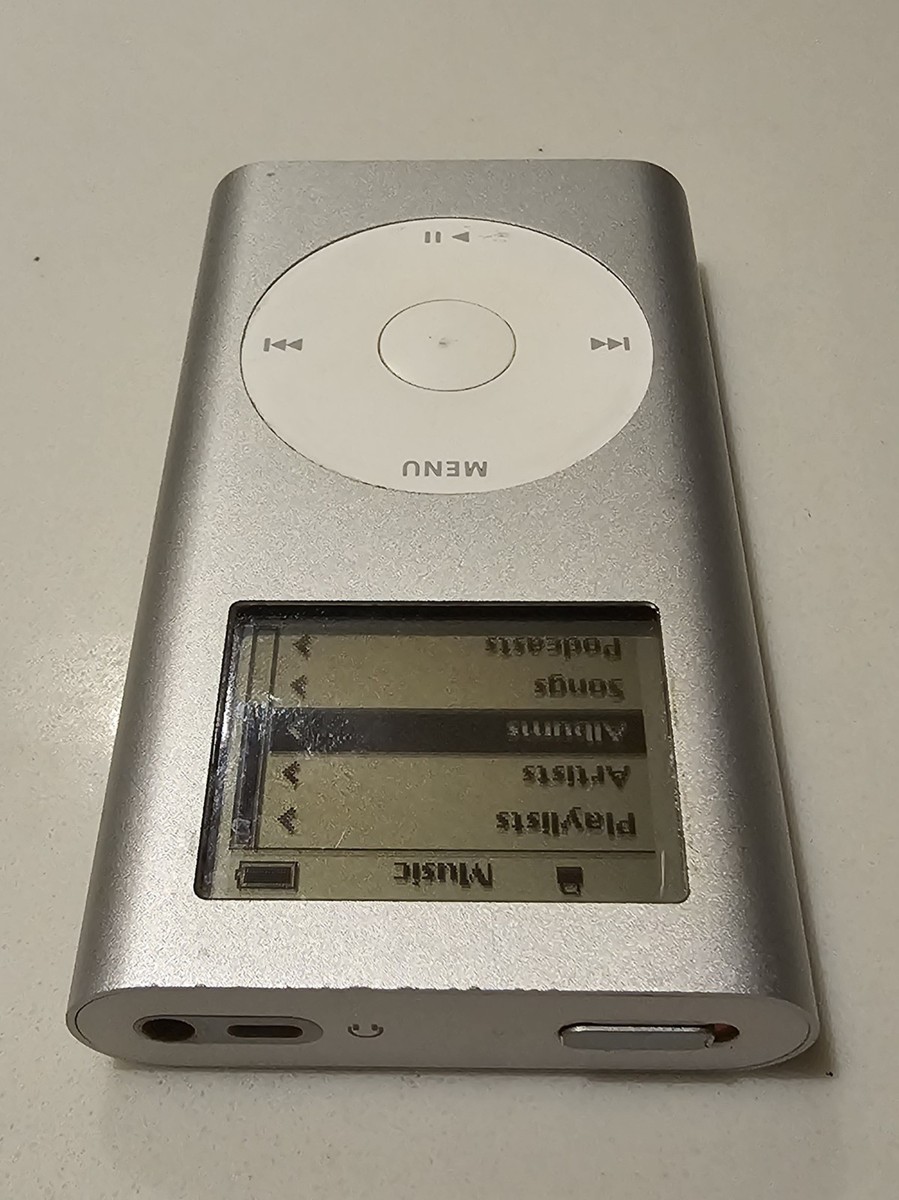 Apple iPod Mini A1051 2nd Generation 6GB MP3 Player M9800LL/A