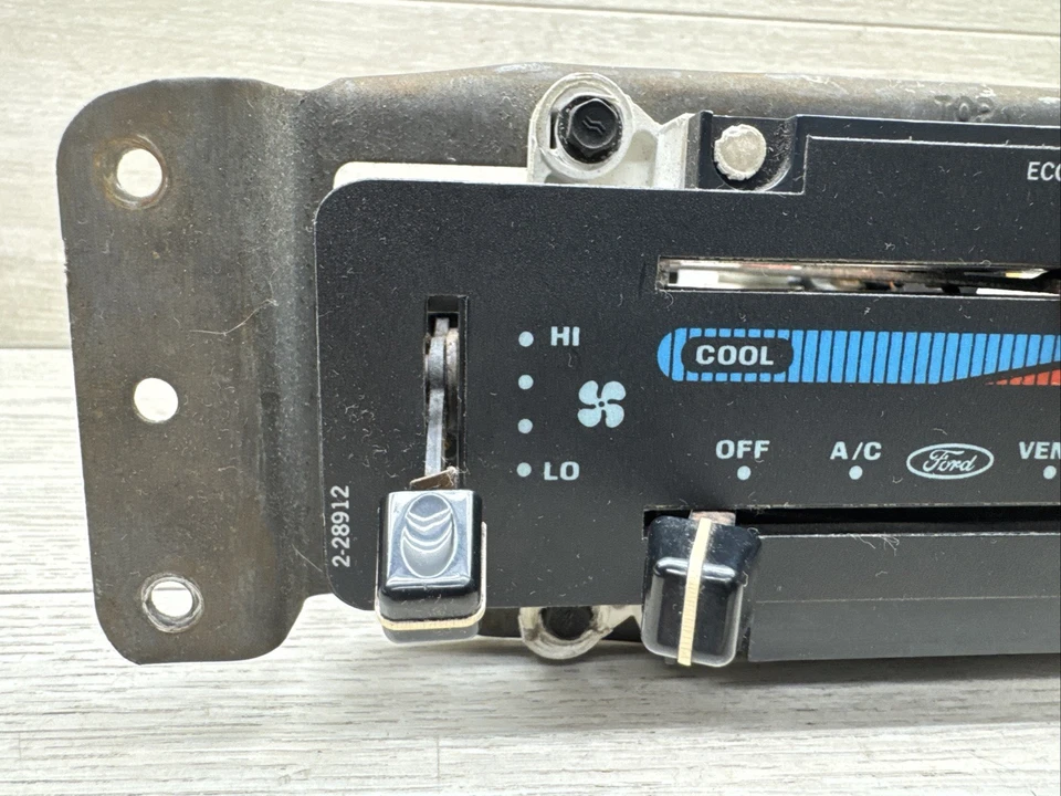 88 91 Ford E150 E250 E350 Econoline furgoneta temperatura aire acondicionado control de clima E8UZ19980A Foto 2 de 4