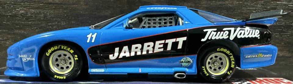 2002 Dale Jarrett True Value IROC Firebird Xtreme Indy Win 1/24 Action Diecast - Imagem 2 de 4