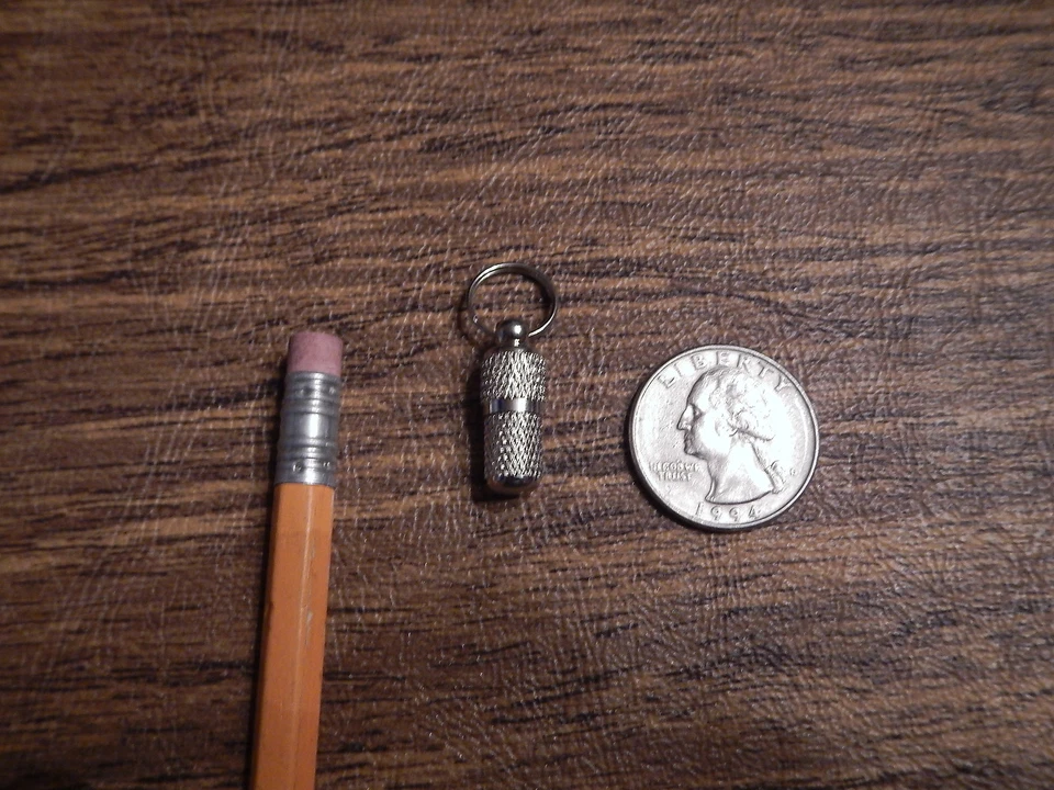 ¡EL SOPORTE DE IDENTIFICACIÓN DE MASCOTA MÁS PEQUEÑO DEL MUNDO! Ideal para perros gatos mascotas tiene dirección/información 3 piezas Foto 3 de 3