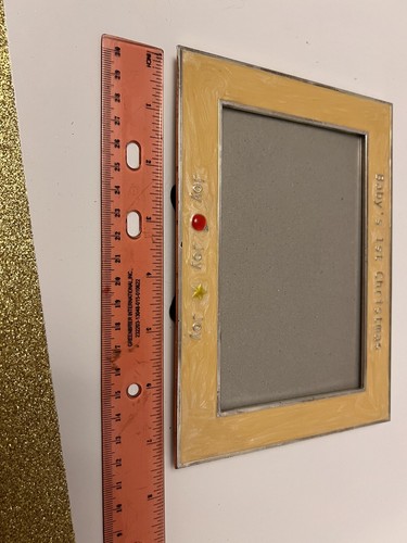 Picture Frame Baby’s First Christmas Metal With Cream Colored Enamel Vtg 3.5x5.5 - Picture 7 of 8