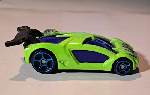 HOT WHEELS GREEN BLUE RACE CAR 686 MCDONOLDS 2009 - Picture 3 of 5