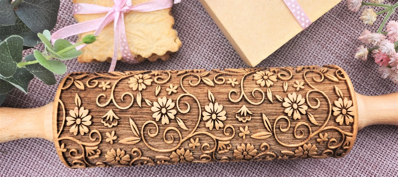 Paisley Embossed Patterned Springerle Rolling Pin Roller for Dough Mold Cookies
Opens in a new windo