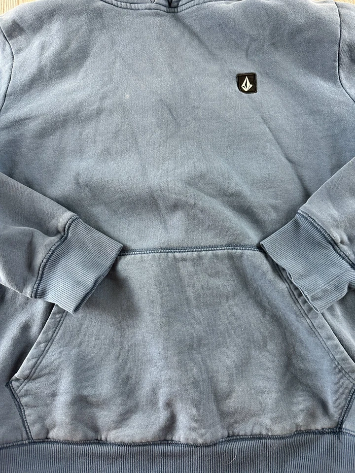 Sudadera con capucha Volcom para mujer talla pequeña bolsillo azul Foto 2 de 4