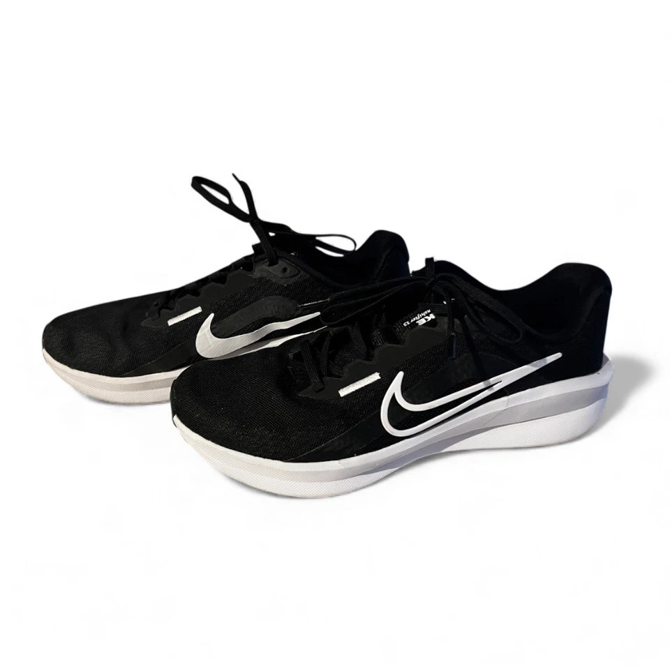 Talla 9 Mujer’s Zapatos Atléticos Activos Nike Downshifter 13 Tenis Negro Blanco  Foto 4 de 4
