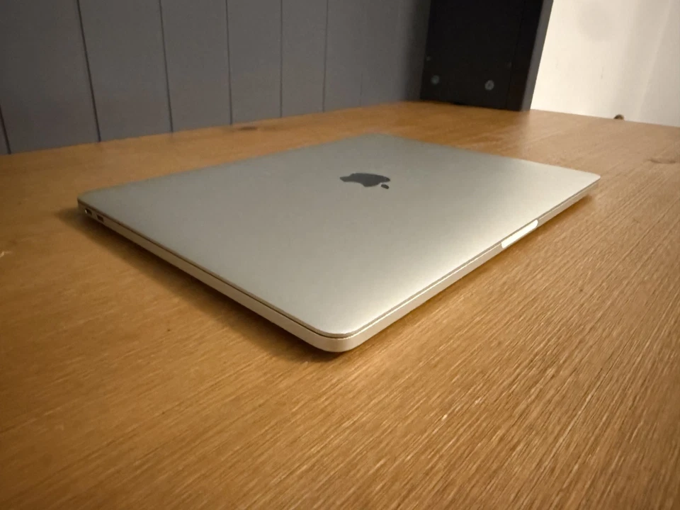 Apple MacBook Pro - 13 inch -Intel i5 - 16GB RAM 256GB SSD - LOGIC FINAL CUT PRO - Image 4 of 4