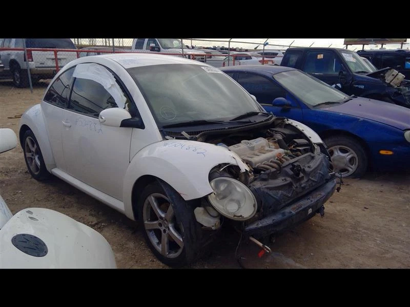 Pinza de freno de disco trasera derecha usada se adapta a: Volkswagen Beetle 2009 trasera de VIN 41 Foto 2 de 4