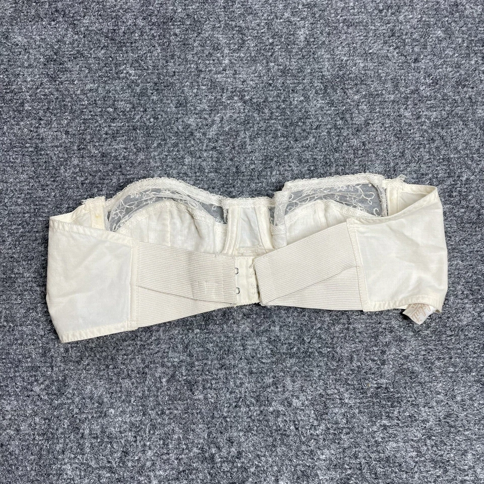 VINTAGE 40s 50s Celebrity Brand Bra Brassiere Women Size 32 A USA Strapless - Image 4 of 4