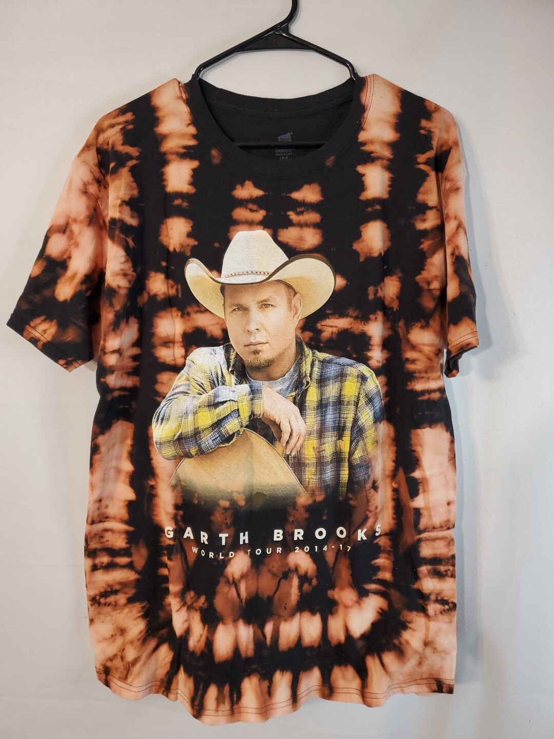 Garth Brooks T-shirt Men's Size Large World Tour Concert 2014-2017 Country Music