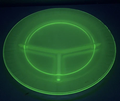 Vintage 3 Section Divided Green Uranium Vaseline Depression Glass 10 1/2” Plate