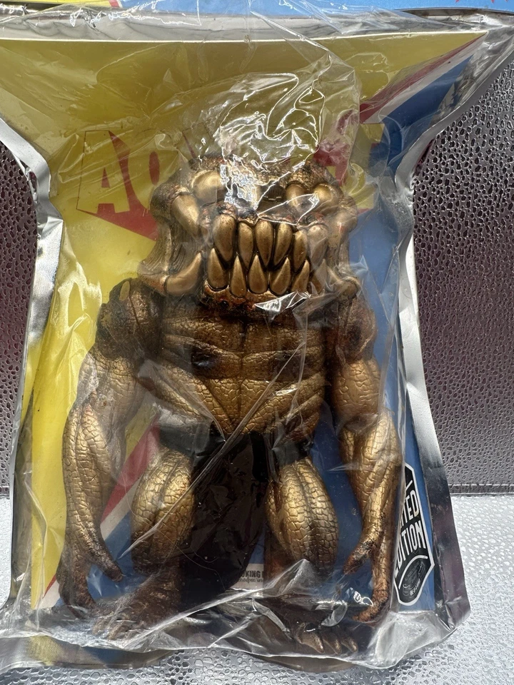 SFBI Originales Artista Rob Prior Exclusivo Monstruo Alienígena Raro SDCC Vinilo Suave Foto 2 de 3