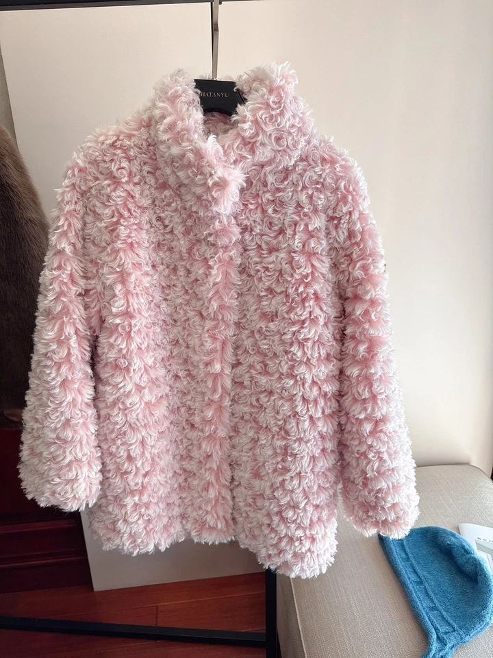 Blusa de pele de cordeiro rosa encaracolada média longa pelúcia grossa 2025 outono inverno feminina - Imagem 2 de 4