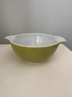 Vintage Pyrex Verde #442 Avocado Green Cinderella Mixing Bowl 1 1/2 QT Ovenware