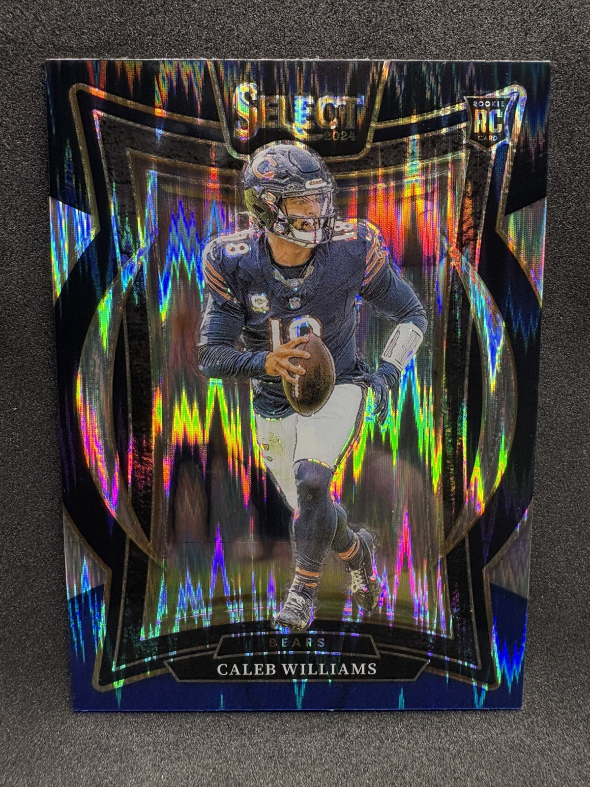 2024 Panini Select - Concourse Caleb Williams #25 Black & Blue Shock Prizm (RC)