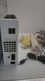 Nintendo Wii Console Bundle RVL-001 White OEM Cords Remote Nunchuk Tested...