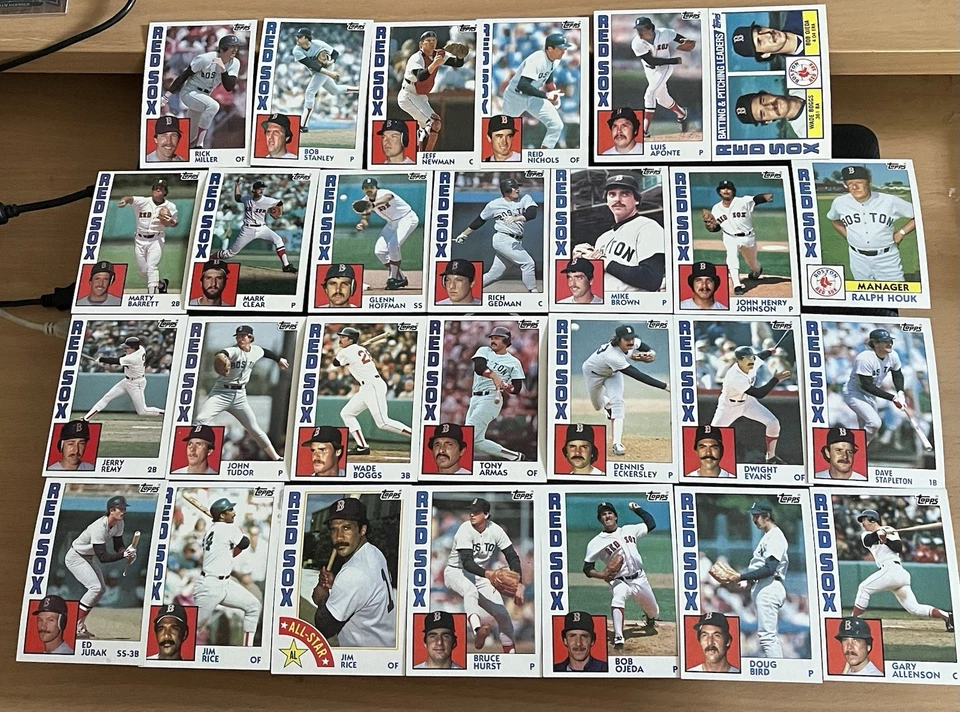 波士顿红袜队 4 件套 Topps 球队套装 1980 年、1982 年、1984 年和 1985 - 110 张卡 — 第 3/4 张图片