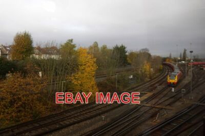 FOTO OVERLAND UNDER TRAIN IN WIMBLEDON 2017