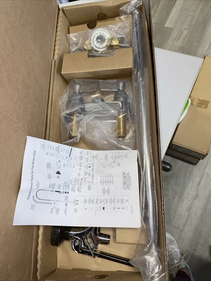 Torneira pré-lavagem Fisher 2510-1WB estilo mola pré-lavagem 4” comercial para máquina de lavar louça - Imagem 3 de 4