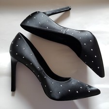 NINE WEST Tigershark Studded Pumps Heels Black Satin Used EUC 10M