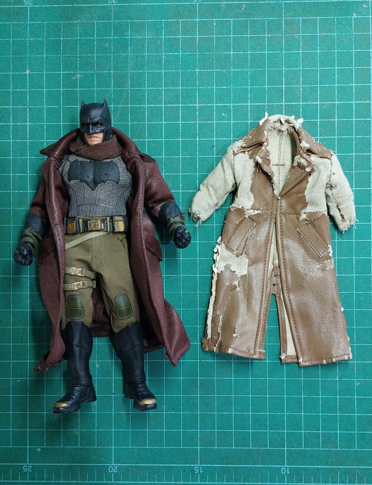 1/12 Batman knightmare coat for Mezco Figure