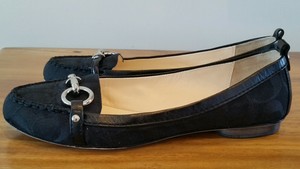 coach signature buckle loafer