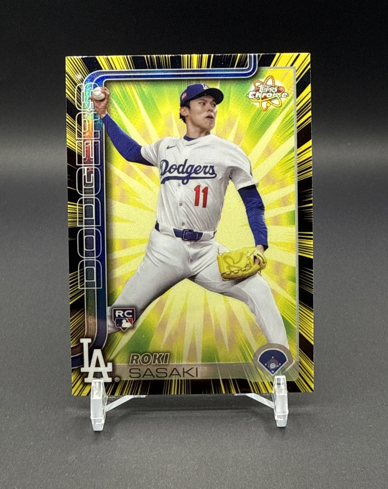 2025 Topps Chrome Roki Sasaki Radiating Rookie Rookie #RR-20 Dodgers