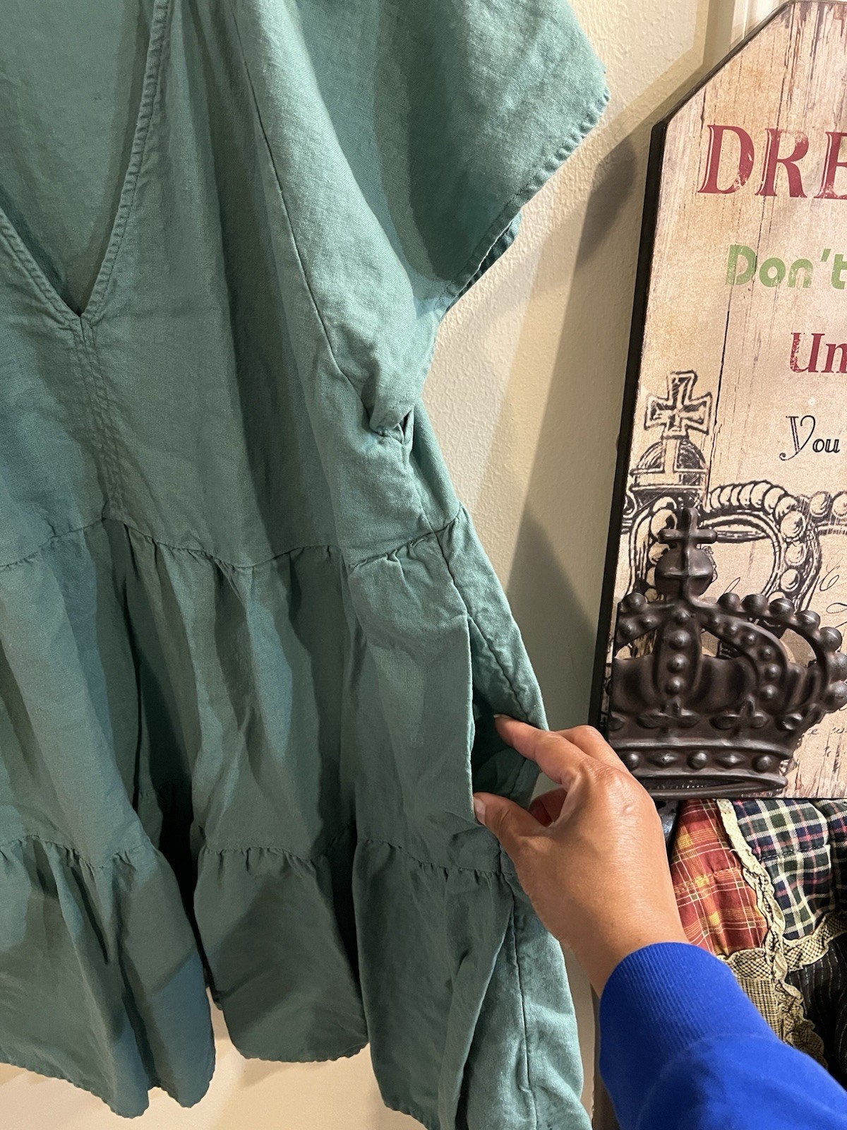 Universal Thread Goods Co Green Tiered V-Neck Flo… - image 5