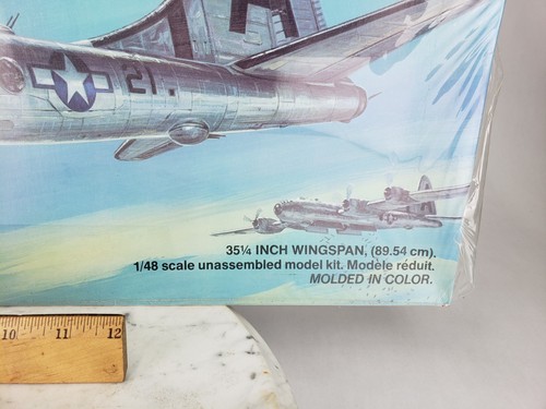 Monogramma B-29 Fortezza Volante 1/48 Colore Modellino Modellino Aereo Kit Sigillato 5700 - Foto 3 di 10