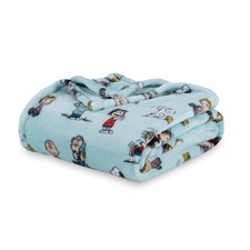 Peanuts  VelvetLoft  Cute Character Snoopy Plush Oversized Throw Blanket, Sno...